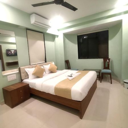 Everest Stays Rooms And Dormitory Bombaim Exterior foto