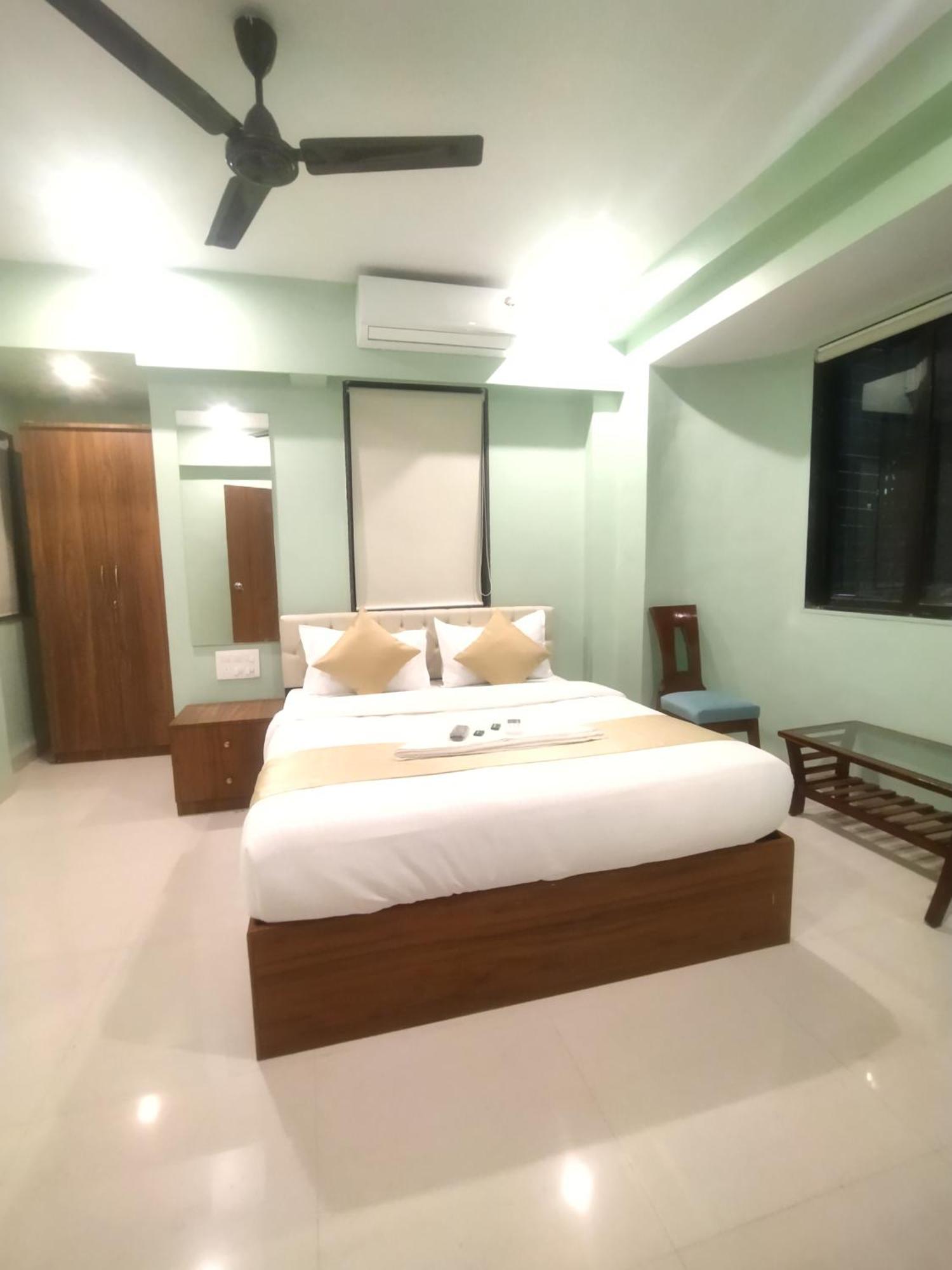 Everest Stays Rooms And Dormitory Bombaim Exterior foto